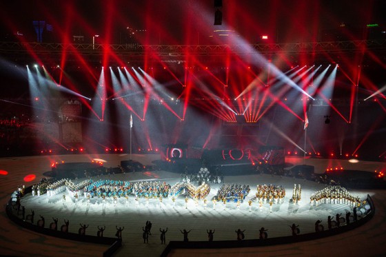 Lễ bế mạc Asiad 2018: Ngập tràn sắc màu về một châu Á đoàn kết và thống nhất ảnh 12