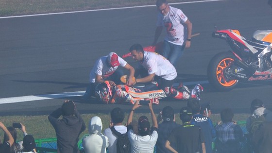 Đua xe mô tô: Dovizioso đo đường, còn Marquez lại… “đo size” cúp vô địch ảnh 4 Đua xe mô tô: Dovizioso đo đường, còn Marquez lại… “đo size” cúp vô địch ảnh 4