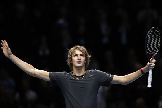 ATP Finals 2018: Federer lại “mắc kẹt” ở bán kết, Djokovic săn danh hiệu thứ 6 ảnh 2