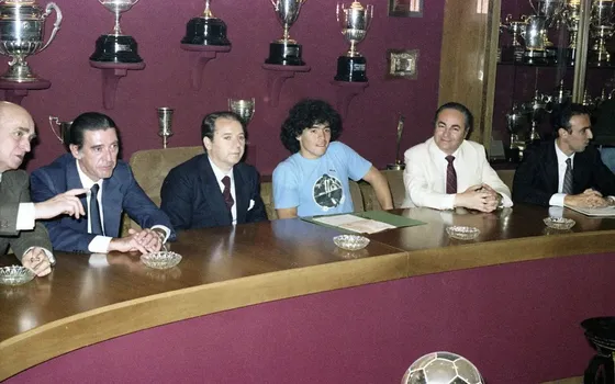 Huyền thoại bóng đá Diego Maradona: Những khoảnh khắc đáng nhớ trong sự nghiệp đầy rẫy sắc màu ảnh 5