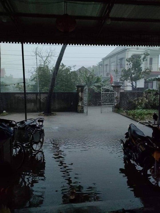 Nghệ An: Mưa lớn gây ngập lụt, sạt lở nhiều nơi ảnh 2