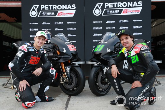 Đua xe mô tô: Petronas Yamaha SRT ra mắt dàn áo xe đua cực chất ảnh 2