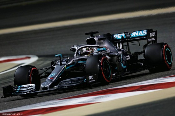 Hamilton đã đăng quang ở Bahrain Grand Prix