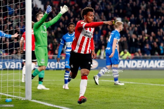 Không phải Ajax: PSV mới là đội “hot” nhất ở giải Hà Lan, ghi bàn ở 28 trận liên tiếp ảnh 4