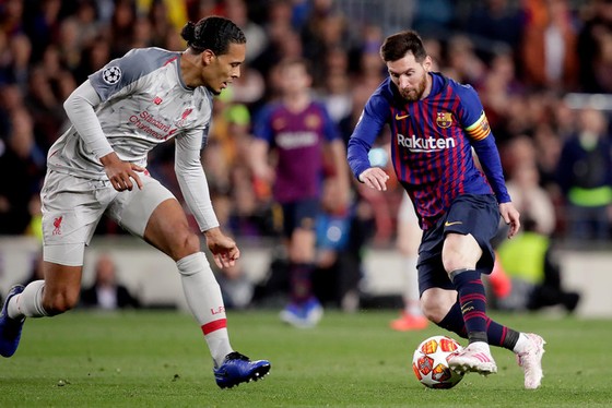 Thế giới trong cơn cuồng Lionel Messi - Balotelli: “Xin đừng so sánh Messi với số 7 của… Juventus” ảnh 1