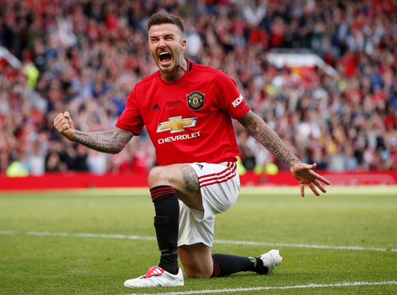 Đè bẹp Huyền thoại Bayern 5-0: Huyền thoại Manchester United được yêu cầu về đá… Premier League ảnh 7