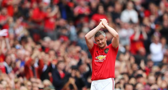 Đè bẹp Huyền thoại Bayern 5-0: Huyền thoại Manchester United được yêu cầu về đá… Premier League ảnh 4