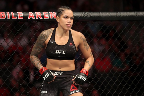 UFC: Xếp dưới cả “Nữ chiến binh” Nunes, McGregor vẫn hẹn quay lại vào tháng 12 ảnh 1
