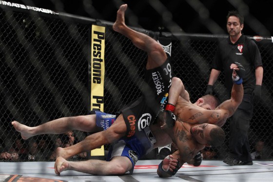 Cô vợ bí ẩn của Khabib Nurmagomedov: Mối tình đầu, ngồi chung bàn học và đám cưới 3.000 khách ảnh 3 Cô vợ bí ẩn của Khabib Nurmagomedov: Mối tình đầu, ngồi chung bàn học và đám cưới 3.000 khách ảnh 3