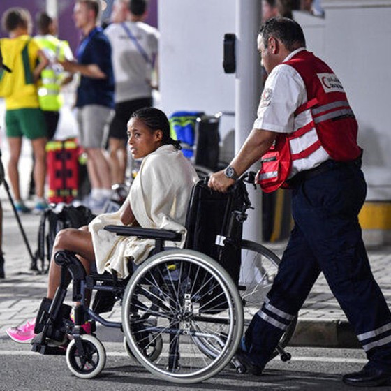 Giải điền kinh thế giới 2019: Chạy marathon, bà mẹ 3 con 41 tuổi về đích lúc 2 rưỡi sáng, xếp hạng 6 ảnh 8 Giải điền kinh thế giới 2019: Chạy marathon, bà mẹ 3 con 41 tuổi về đích lúc 2 rưỡi sáng, xếp hạng 6 ảnh 8