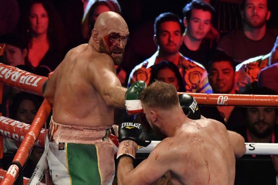 Quyền Anh: Triple D thắng knock-out 12/13 trận, Spence hạ Porter sở hữu 2 đai IBF và WBC ảnh 2