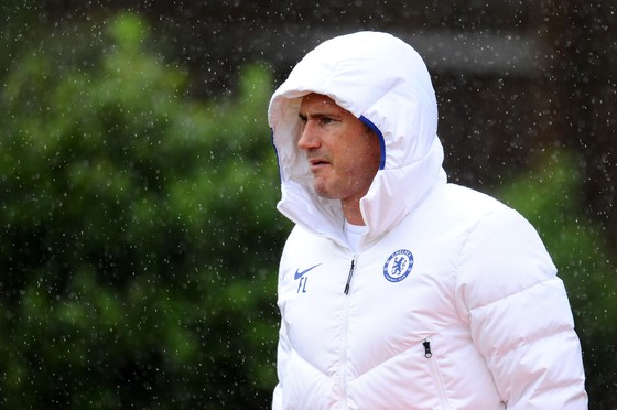 Chelsea tập luyện trước khi sang Pháp: Kante, Giroud và Zouma quay trở lại! ảnh 1