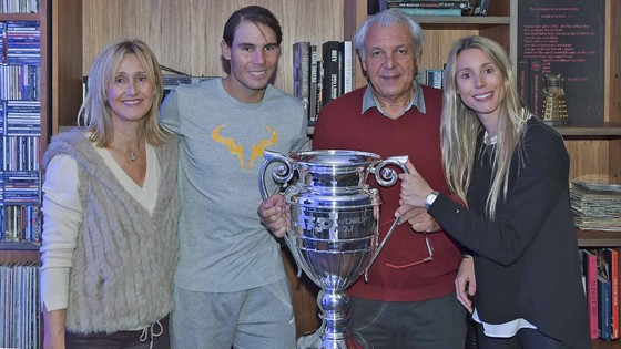 ATP Finals: Nadal vẫn bị loại dù thắng Tsitsipas, Federer rơi vào thế “một mình chống Next Gen” ở BK ảnh 1