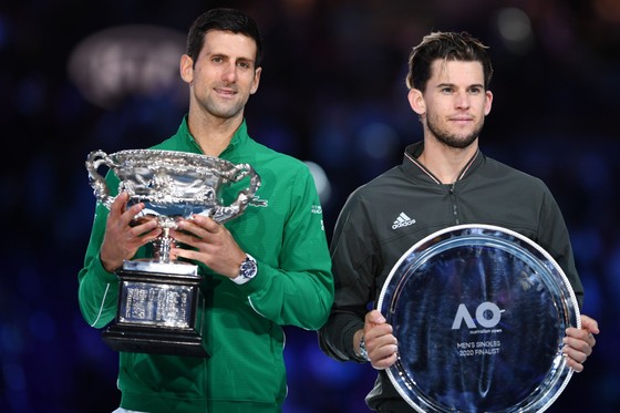 Djokovic đăng quang Australian Open lần thứ 8, còn Thiem thua ở CK Grand Slam lần thứ 3