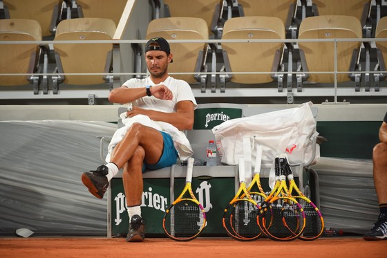 Roland Garros: Chiều tối nay, Thiem - Nadal đồng loạt xuất trận, Murray phản ứng sau khi thua thảm Wawrinka ảnh 2