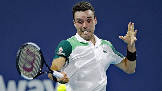 Miami Open: Sakkari loại Osaka, Bautista chặn đứng Medvedev ảnh 2 Miami Open: Sakkari loại Osaka, Bautista chặn đứng Medvedev ảnh 2