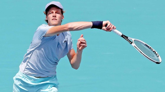Miami Open: Chung kết không có người Nga - Sinner đấu Hurkacz ảnh 1 Miami Open: Chung kết không có người Nga - Sinner đấu Hurkacz ảnh 1