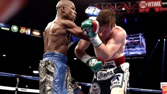 Canelo Alvarez và trận thua duy nhất (II): Nhận bài học xương máu từ kẻ lắm tiền nhiều của, giờ là lúc “trả bài” cho cả thế giới ảnh 2