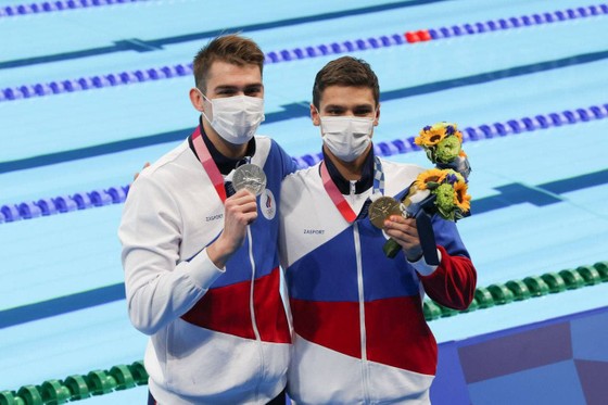 Kình ngư Evgeny Rylov giành HCV lịch sử cự ly 100m ngửa nam vốn thuộc 'thuỷ vực' của người Mỹ ảnh 5