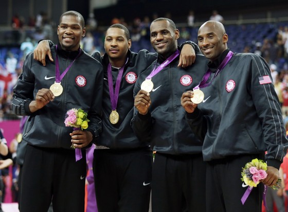 Ngày mai, “Vua ghi điểm” Kevin Durant cùng các đồng đội sẽ đấu tuyển bóng rổ Tây Ban Nha ảnh 1