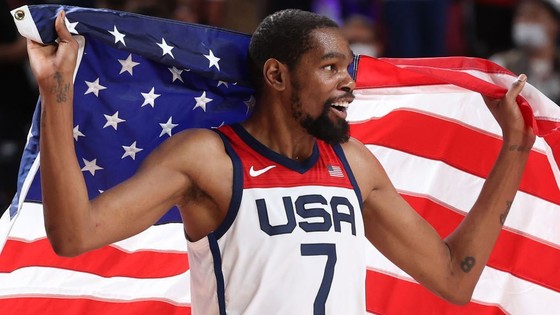 “Vua ghi điểm” Kevin Durant báo thù tuyển Pháp, giành HCV bóng rổ Olympic thứ 3 liên tiếp ảnh 2