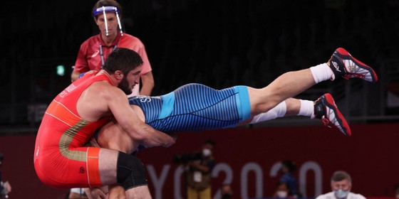 “Đại bàng Nga” Khabib Nurmagomedov khen ngợi “Xe tăng Nga” Abdulrashid Sadulaev ảnh 1