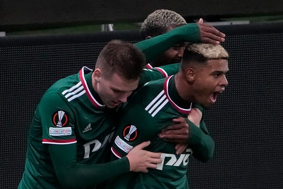 'Truyền nhân áo số 10' Tino Anjorin: Cứu tinh của Lokomotiv, thần tượng Frank Lampard và được Thomas Tuchel ngợi khen ảnh 1