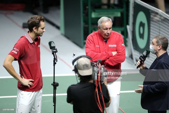 “Lão đại của quần vợt Nga” Shamil Tarpischev: Đây là tuyển Nga mạnh nhất trong lịch sử, Novak Djokovic rất cảm kích chúng tôi ảnh 2 “Lão đại của quần vợt Nga” Shamil Tarpischev: Đây là tuyển Nga mạnh nhất trong lịch sử, Novak Djokovic rất cảm kích chúng tôi ảnh 2