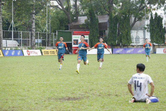 AMY CUP: 2 trận BK kịch tính phải đá 11m luân lưu, Xăng dầu Phước Hưng tái chiến Nghĩa Tình - Kim Ngân ở CK ảnh 1