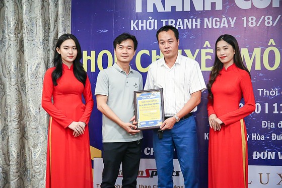 Giải bóng đá vô địch S11 Bình Dương mở rộng lần 2 - Tranh Cúp Luxcom: BTC dành 600 triệu đồng làm từ thiện, 500 triệu đồng giải thưởng ảnh 4