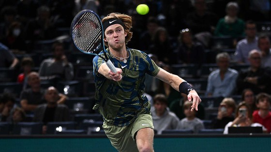 Paris Masters: Novak Djokovic duy trì phong độ “nhất phẩm”, thắng 9/10 trận liên tiếp chỉ sau 2 ván đấu ảnh 1