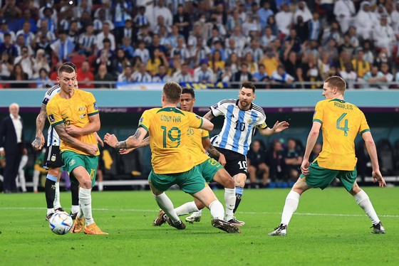 Lionel Messi đạt cột mốc 1.000 trận đấu & Những thông số đáng nhớ: Qua mặt Diego Maradona, chỉ còn thua Gabriel Batistuta! ảnh 5