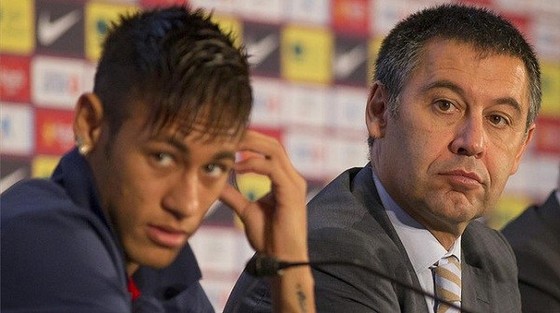 Chủ tịch Barcelona tiết lộ bí mật thương vụ Neymar và Coutinho ảnh 1