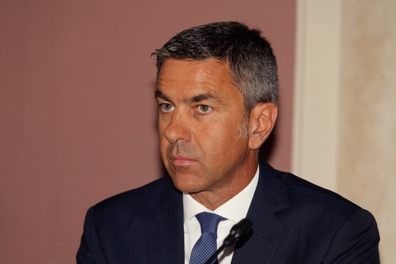 Costacurta sẽ đến Chelsea thuyết phục Conte làm HLV tuyển Italia ảnh 1