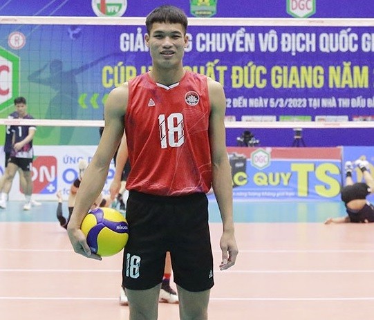 Đinh Văn Phương là cầu thủ lần đầu được tập trung đội tuyển bóng chuyền nam quốc gia. Ảnh: NGỌC THẮNG.BHT