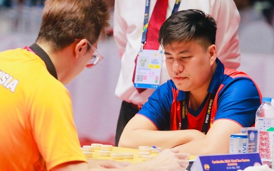 Lại Lý Huynh thi đấu SEA Games 32 và giành được HCV cờ tiêu chuẩn cá nhân nam. Ảnh: MINH THẮNG