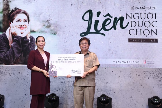 “Liên - Người được chọn”: Cuốn sách truyền cảm hứng vượt khó cho thế hệ trẻ ảnh 2