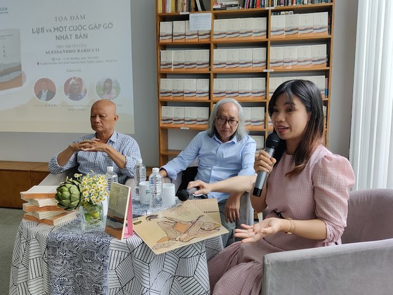 “Lụa”: Kiệt tác văn chương từ cuộc gặp gỡ giữa phương Tây và phương Đông ảnh 1 “Lụa”: Kiệt tác văn chương từ cuộc gặp gỡ giữa phương Tây và phương Đông ảnh 1