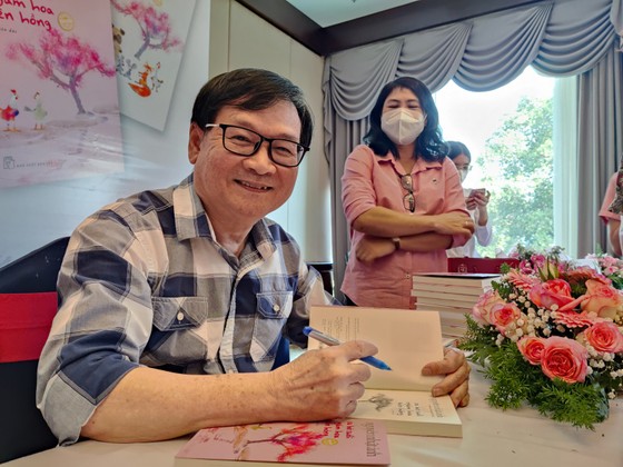 Nhà văn Nguyễn Nhật Ánh trở lại thế giới loài vật với “Ra bờ suối ngắm hoa kèn hồng” ảnh 3