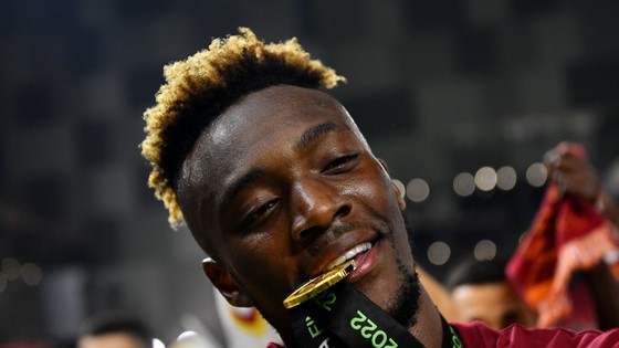 Vô địch Europa Conference League, Mourinho thiết lập một loạt kỷ lục cùng Roma ảnh 4