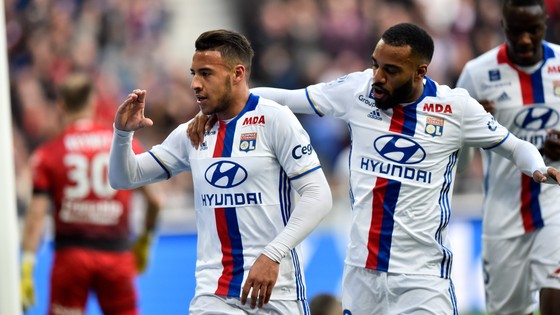 Lyon lại 'cướp' người từ Bayern Munich ảnh 1