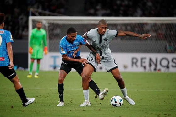 PSG chán Skriniar, Chelsea lo lắng ảnh 1