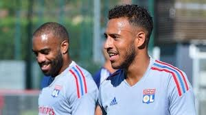 'Các đội Ligue 1 chưa đá đã sợ PSG!' ảnh 1