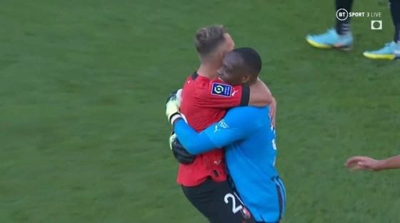 Huyền thoại Ligue 1 lập cột mốc đáng nhớ ảnh 1