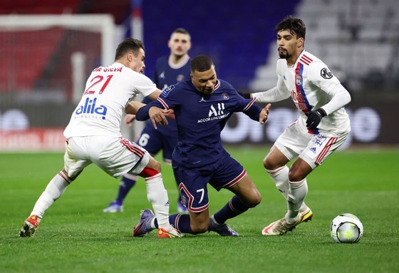 Lyon - PSG: Sư tử bị vờn? ảnh 2