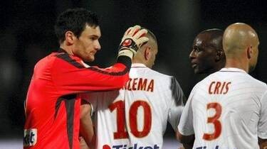 Lloris thời còn sát cánh cùng Benzema tại Lyon