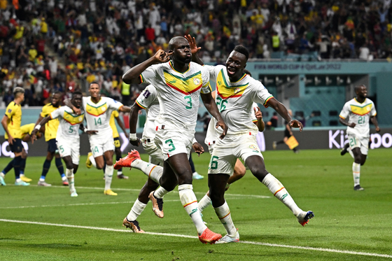 Người Senegal ăn mừng không ngớt sau chiến tích lịch sử ảnh 2