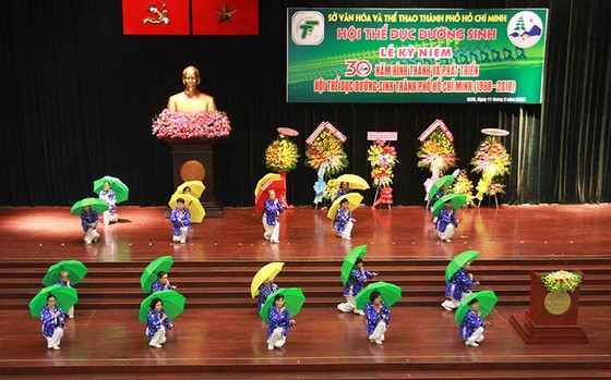 Thể dục dưỡng sinh TPHCM: 30 năm hình thành và phát triển ảnh 1