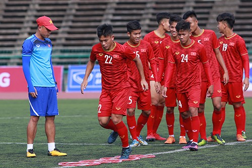 Đến Campuchia, U22 Việt Nam bắt đầu hành trình chinh phục ngôi vương ảnh 2