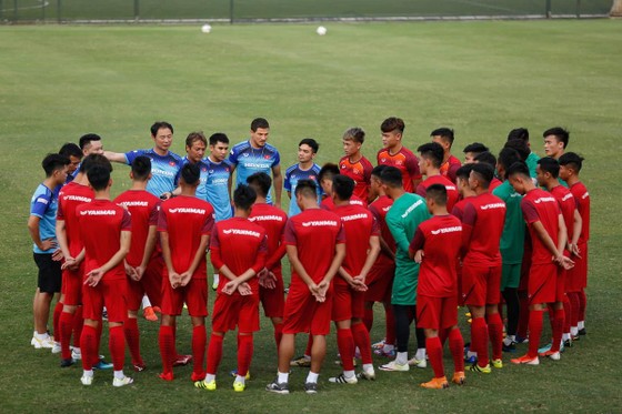 Khán giả Phú Thọ háo hức chờ đội U23 Việt Nam ảnh 4